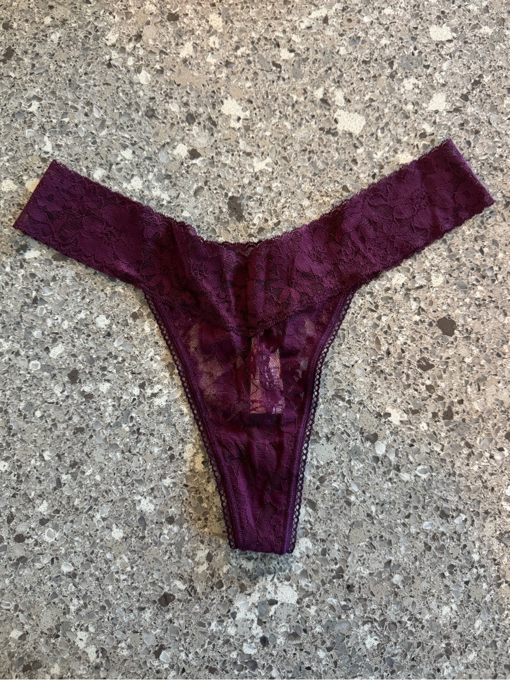 Victoria’s Secret NWT XL 2018 Purple Lace Thong Panty Deadstock